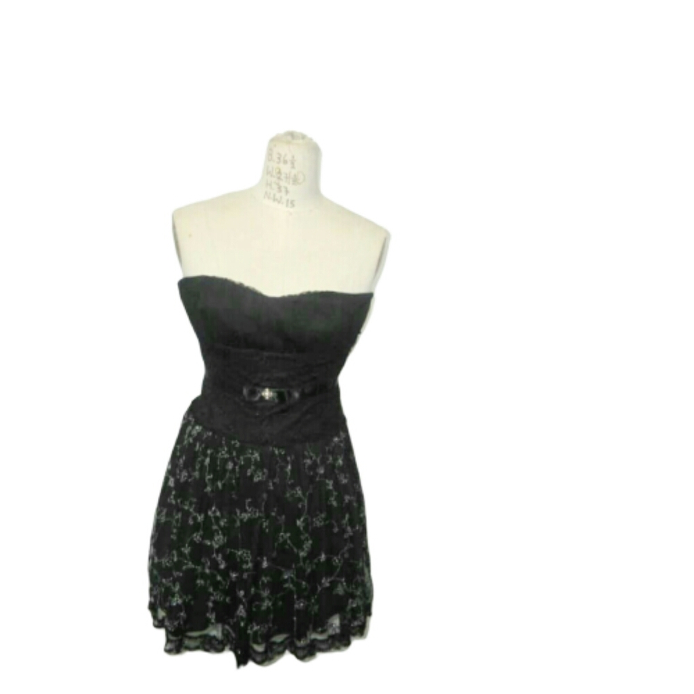 G.L.A.M strapless cocktail party dress